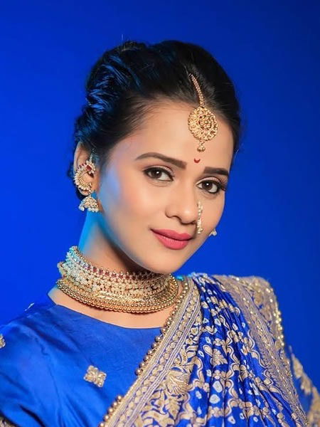 देसाईंच्या नम्रताची बातच न्यारी, फोटोंवरुन नजर हटेना - Marathi News | देसाईंच्या नम्रताची बातच न्यारी, फोटोंवरुन नजर हटेना | Latest Photos at Lokmat.com