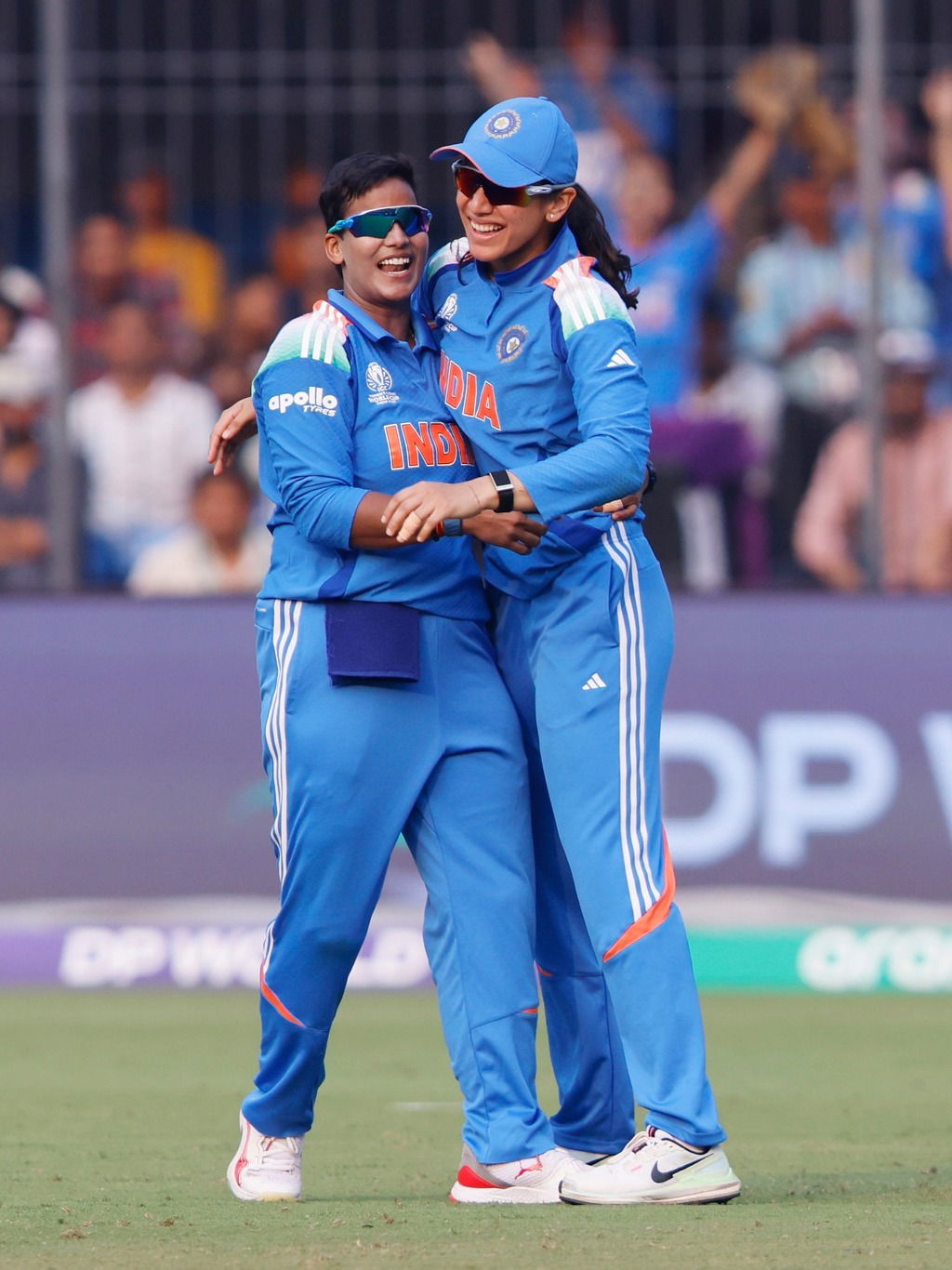 यंदाच्या महिला वर्ल्ड कप स्पर्धेत गोलंदाजीत कुणी केली हवा? इथं पाहा रेकॉर्ड - Marathi News | यंदाच्या महिला वर्ल्ड कप स्पर्धेत गोलंदाजीत कुणी केली हवा? इथं पाहा रेकॉर्ड | Latest Photos at Lokmat.com