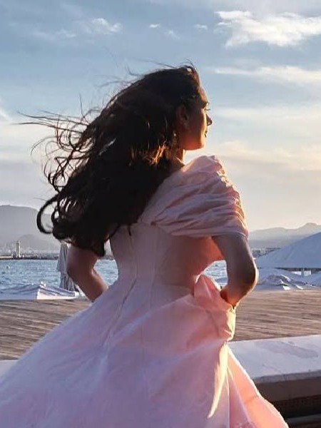 राजघराण्यातील आहे 'ही' बॉलिवूड नायिका, गाजवतेय इंडस्ट्री - Marathi News | राजघराण्यातील आहे 'ही' बॉलिवूड नायिका, गाजवतेय इंडस्ट्री | Latest Photos at Lokmat.com