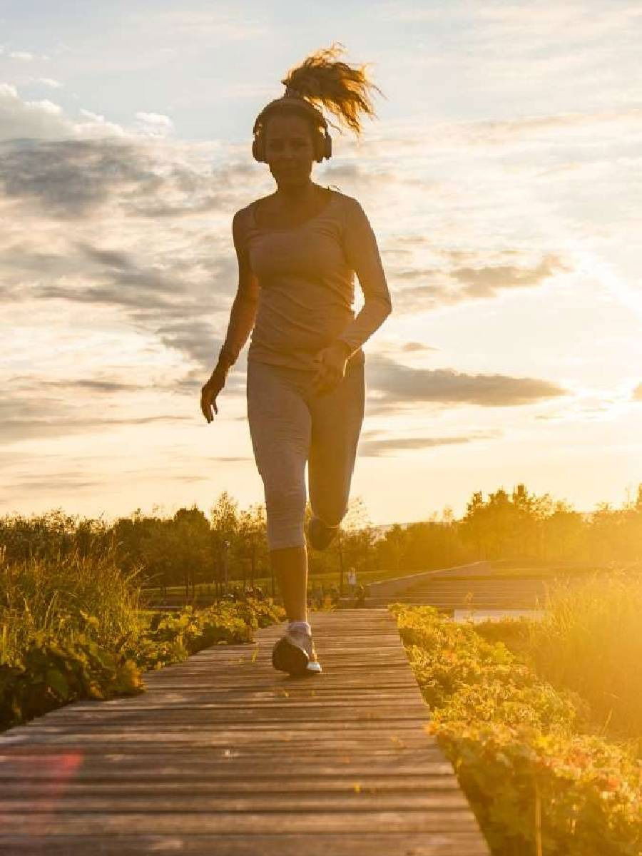 सकाळच्या या सवयी फॉलो करा, यश मिळेल - Marathi News | सकाळच्या या सवयी फॉलो करा, यश मिळेल | Latest Photos at Lokmat.com