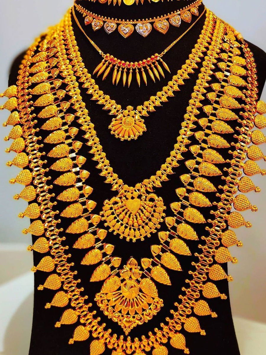 दसऱ्याला साेने चांदी खरेदीचे फायदे - Marathi News | दसऱ्याला साेने चांदी खरेदीचे फायदे | Latest Photos at Lokmat.com