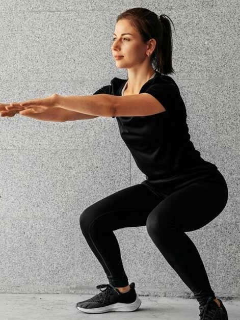 भरपूर व्यायाम नको फक्त स्क्वॉट्स करुन मिळतील 'हे' फायदे - Marathi News | भरपूर व्यायाम नको फक्त स्क्वॉट्स करुन मिळतील 'हे' फायदे | Latest Photos at Lokmat.com