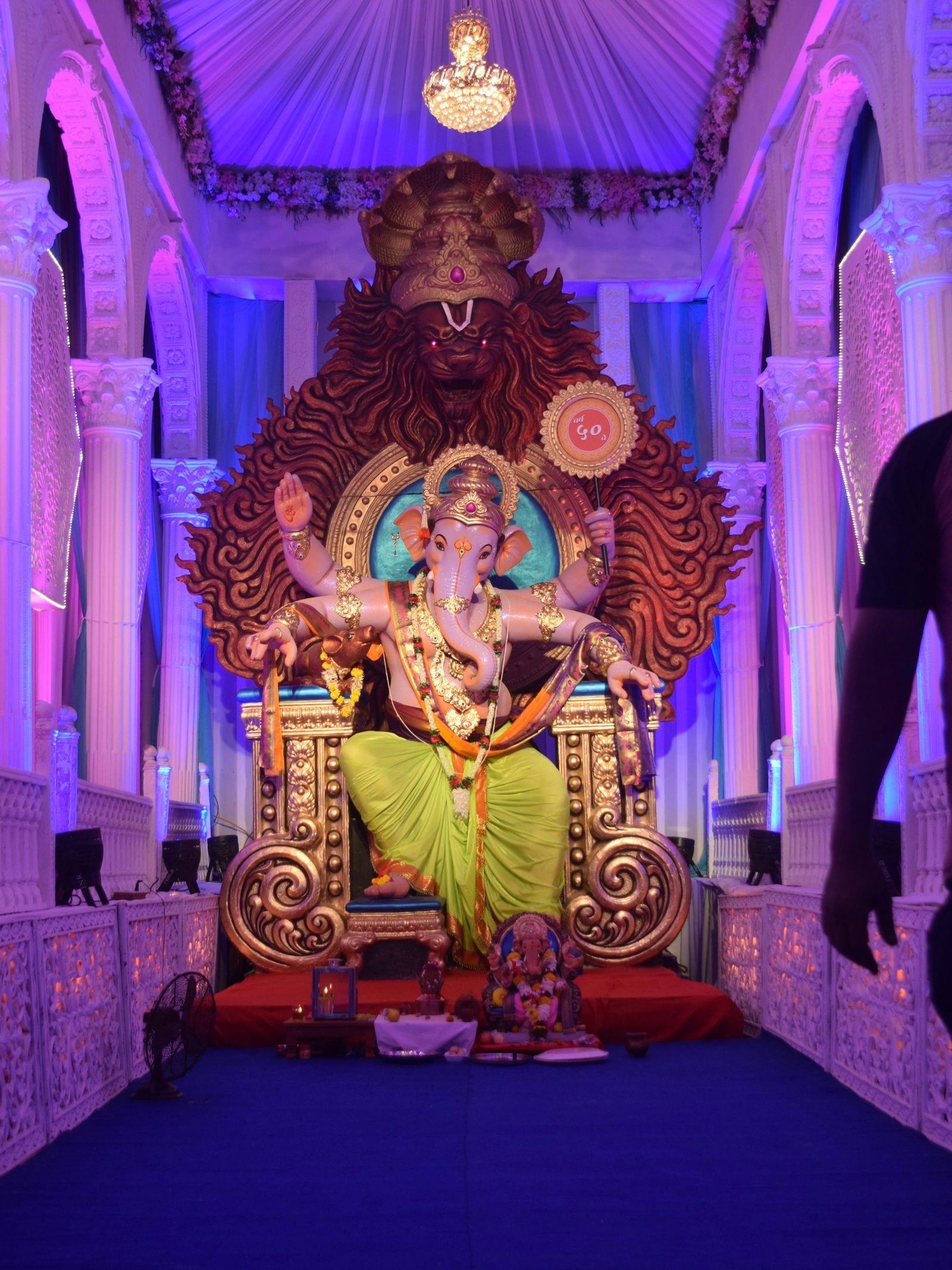 गणपती बाप्पासाठी पर्यावरणस्नेही मखर! - Marathi News | गणपती बाप्पासाठी पर्यावरणस्नेही मखर! | Latest Photos at Lokmat.com