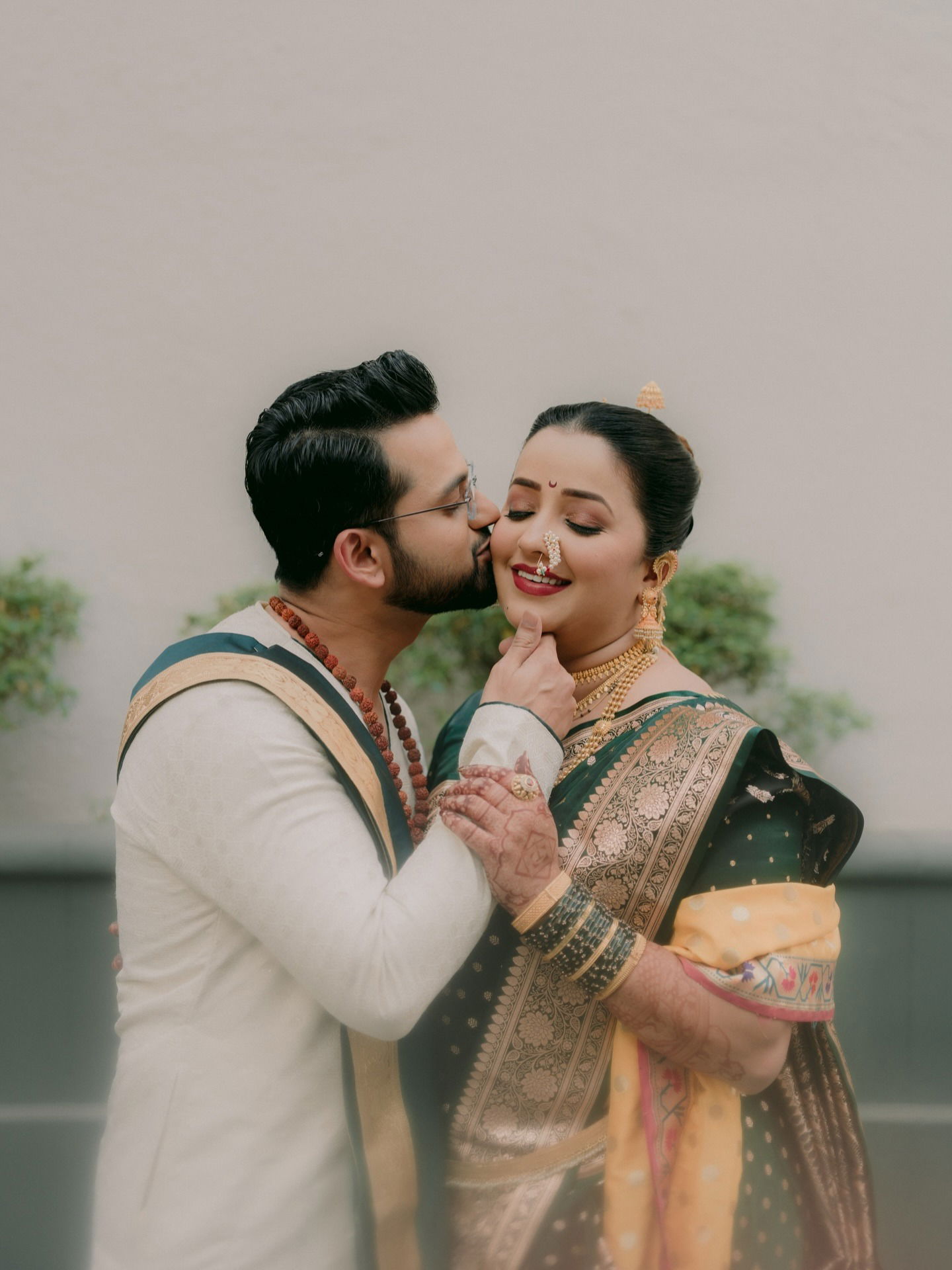 लग्नानंतर अपूर्वाने नावात केला मोठा बदल! - Marathi News | लग्नानंतर अपूर्वाने नावात केला मोठा बदल! | Latest Photos at Lokmat.com