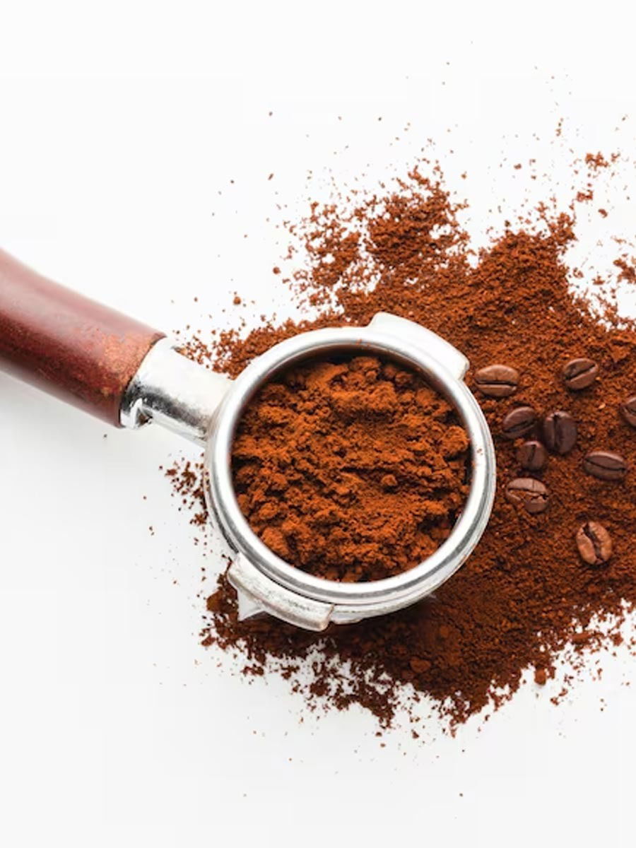 चमचाभर कॉफी उजळवेल त्वचा - Marathi News | चमचाभर कॉफी उजळवेल त्वचा | Latest Photos at Lokmat.com