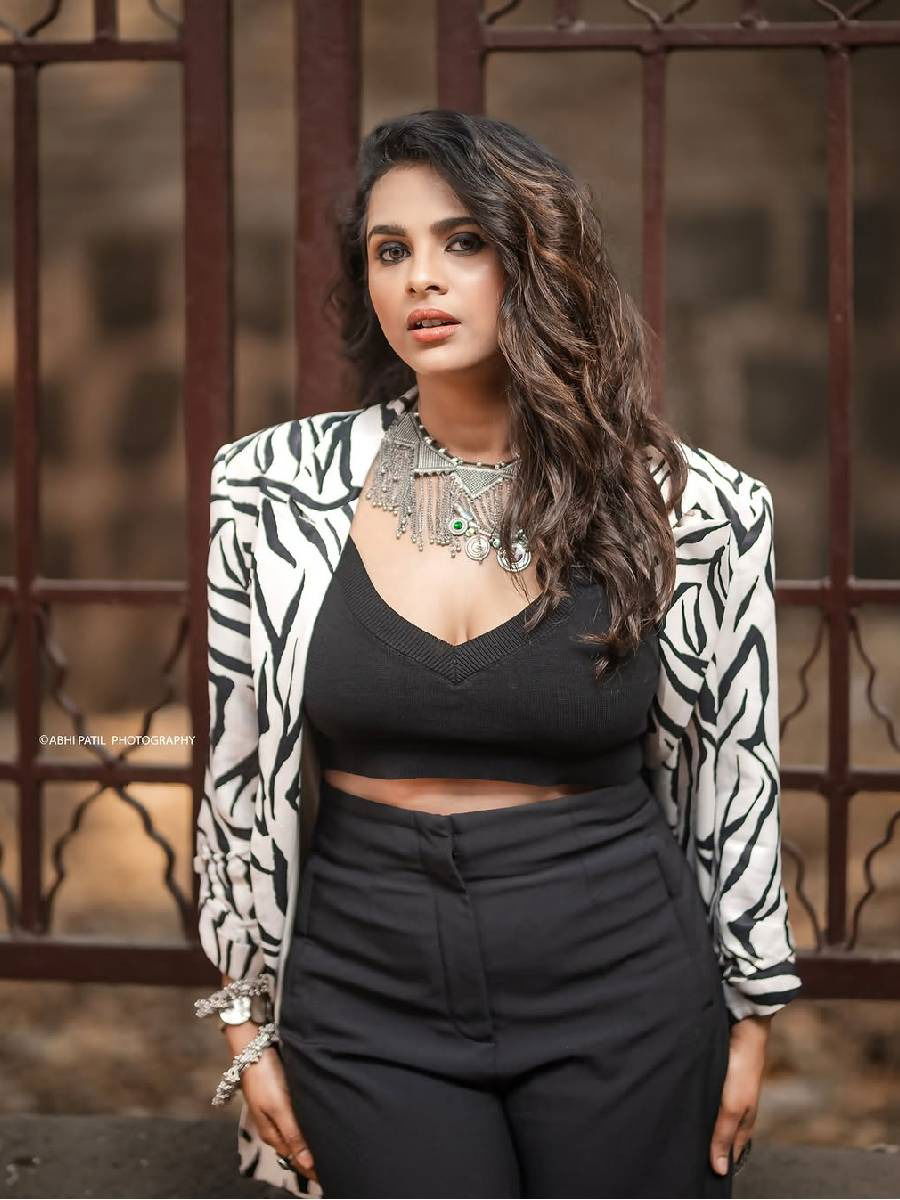 धाकड गर्ल अमृता धोंगडे! - Marathi News | धाकड गर्ल अमृता धोंगडे! | Latest Photos at Lokmat.com