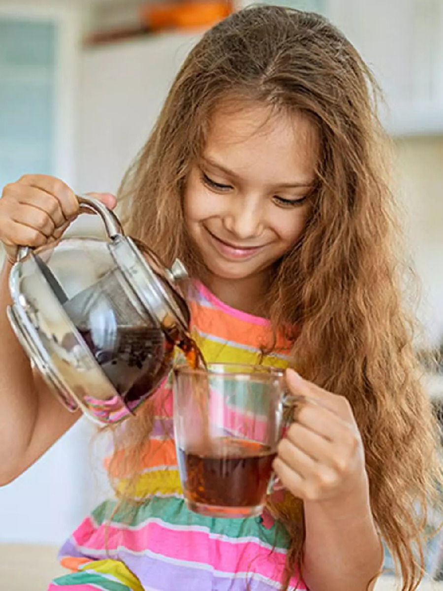 लहान मुलांनी चहा पिण्याचे दुष्परिणाम! - Marathi News | लहान मुलांनी चहा पिण्याचे दुष्परिणाम! | Latest Photos at Lokmat.com