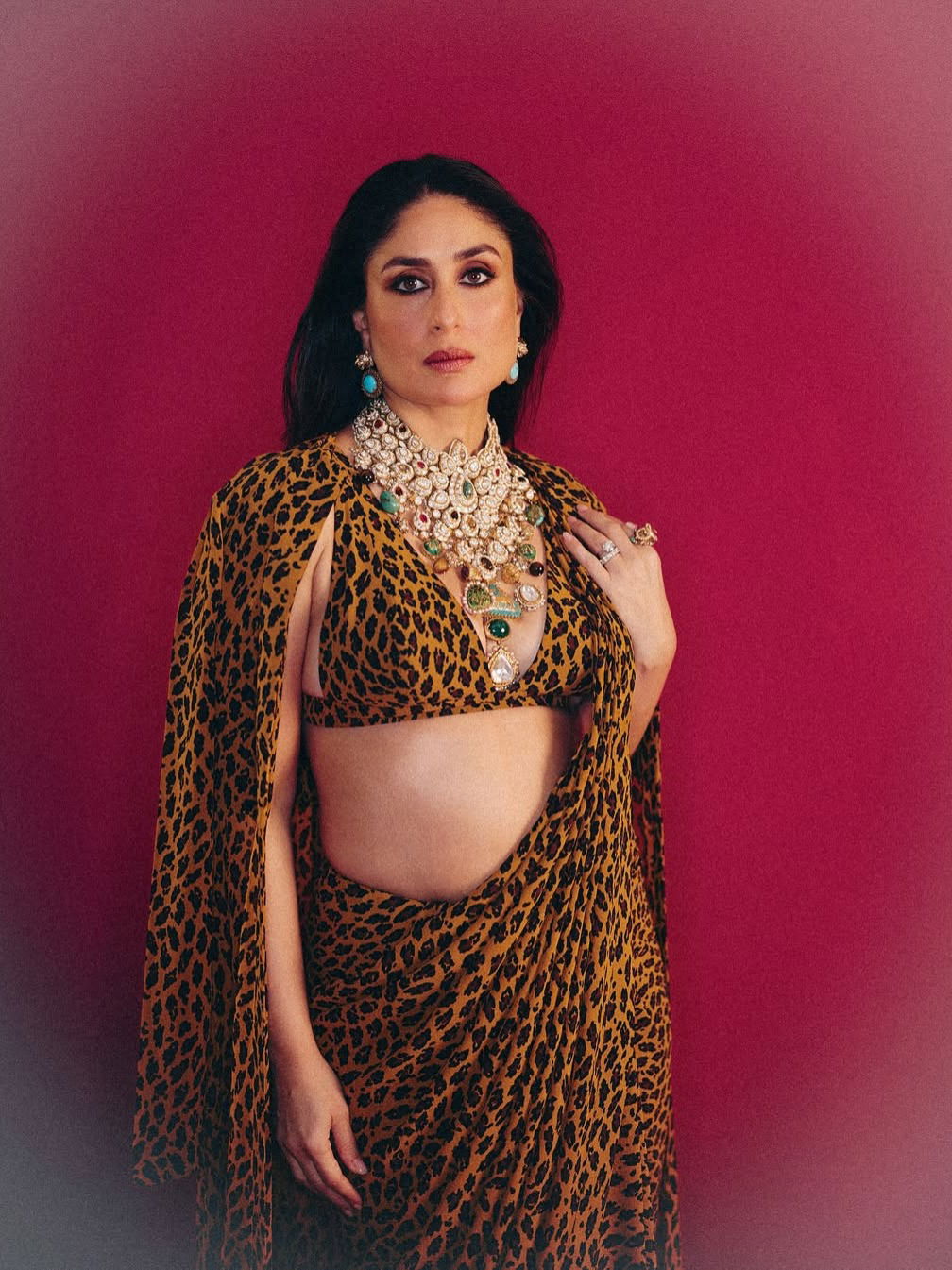 करीना कपूरचा लेपर्ड लूकमध्ये जलावा - Marathi News | करीना कपूरचा लेपर्ड लूकमध्ये जलावा | Latest Photos at Lokmat.com