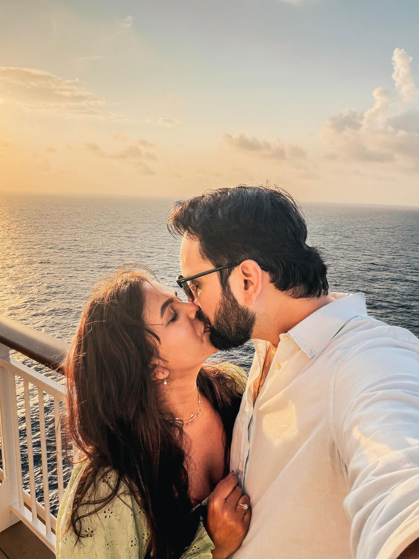 सिद्धार्थ-मितालीची सिंगापूर टूर - Marathi News | सिद्धार्थ-मितालीची सिंगापूर टूर | Latest Photos at Lokmat.com