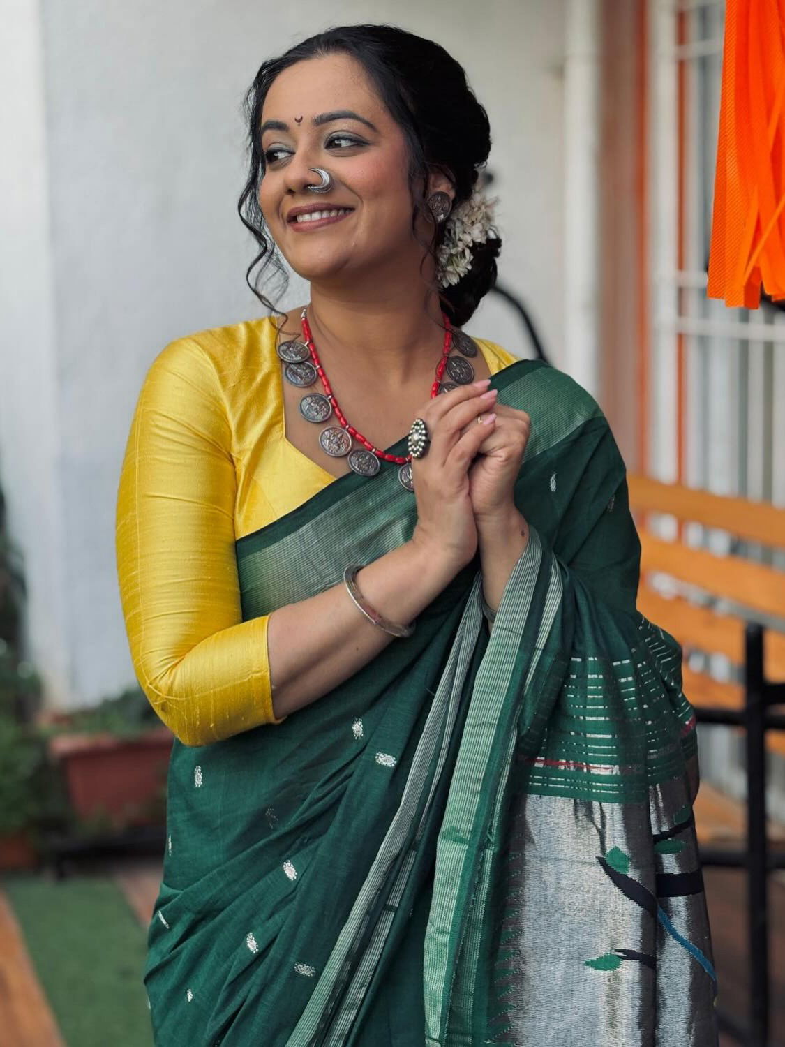 का कळेना कोणत्या क्षणी हरवले मन कसे...! - Marathi News | का कळेना कोणत्या क्षणी हरवले मन कसे...! | Latest Photos at Lokmat.com