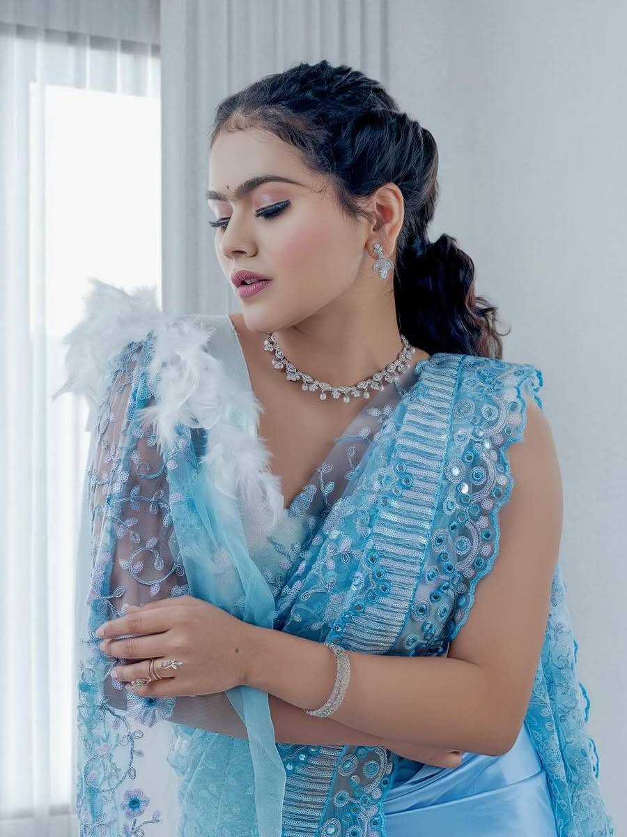 ग्लॅमरस लूकमध्ये दिसली रुचिता जामदार! - Marathi News | ग्लॅमरस लूकमध्ये दिसली रुचिता जामदार! | Latest Photos at Lokmat.com