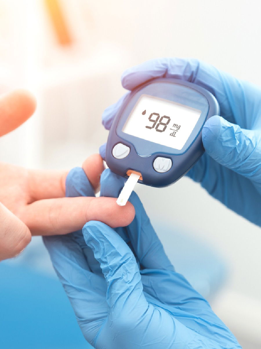 डायबिटीस होऊ नये म्हणून घ्या 'ही' काळजी! - Marathi News | डायबिटीस होऊ नये म्हणून घ्या 'ही' काळजी! | Latest Photos at Lokmat.com