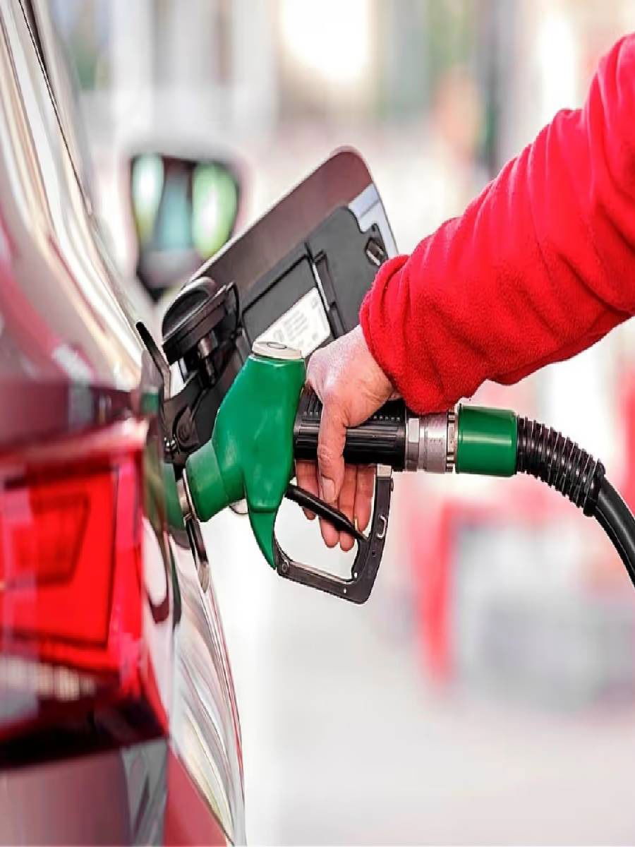 तुमचे वाहन E20 आहे की नाही हे कसे ओळखायचे? - Marathi News | तुमचे वाहन E20 आहे की नाही हे कसे ओळखायचे? | Latest Photos at Lokmat.com