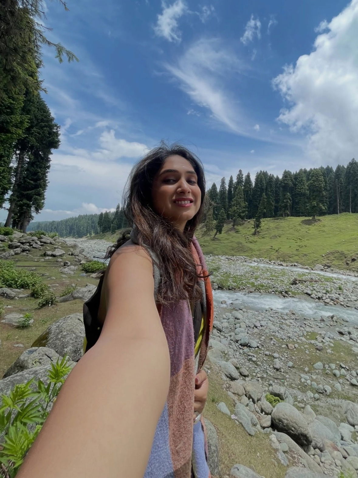 सुंदर प्रियदर्शनी अन् लोभसवाणं काश्मीर - Marathi News | सुंदर प्रियदर्शनी अन् लोभसवाणं काश्मीर | Latest Photos at Lokmat.com