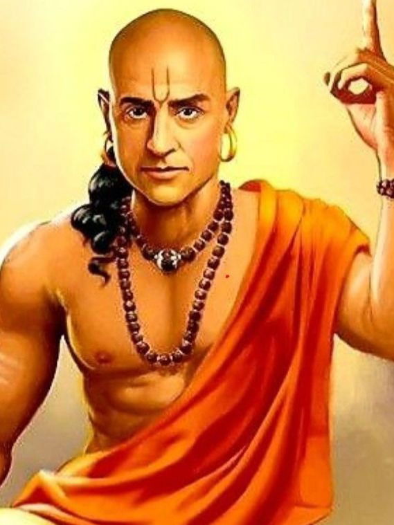 Chanakya Niti : कधीकधी मूर्ख बनण्याचे नाटक करणेही आवश्यक...! - Marathi News | Chanakya Niti : कधीकधी मूर्ख बनण्याचे नाटक करणेही आवश्यक...! | Latest Photos at Lokmat.com
