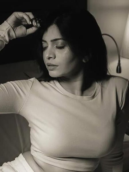 उफ्फ, तेरी अदा...! - Marathi News | उफ्फ, तेरी अदा...! | Latest Photos at Lokmat.com