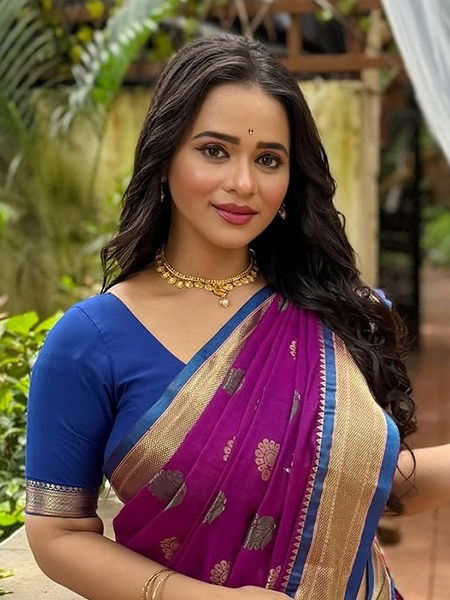 दिसतीया भारी, नेसूनी साडी...! - Marathi News | दिसतीया भारी, नेसूनी साडी...! | Latest Photos at Lokmat.com