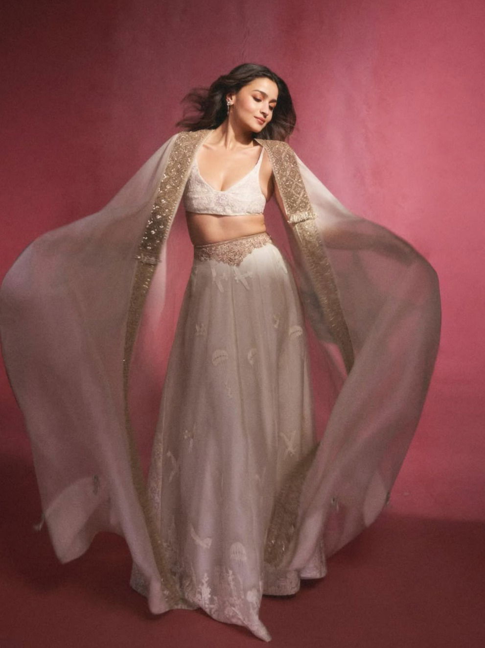 क्या खूब लगती हो, बडी सुंदर दिखती हो!