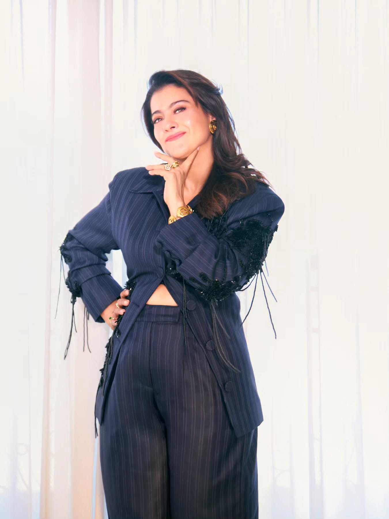 मै अलबेली घुमू अकेली...!