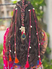 नवरात्र स्पेशल; ट्राय करा स्टायलिश हेअर स्टाईल्स - Marathi News | नवरात्र स्पेशल; ट्राय करा स्टायलिश हेअर स्टाईल्स | Latest Photos at Lokmat.com