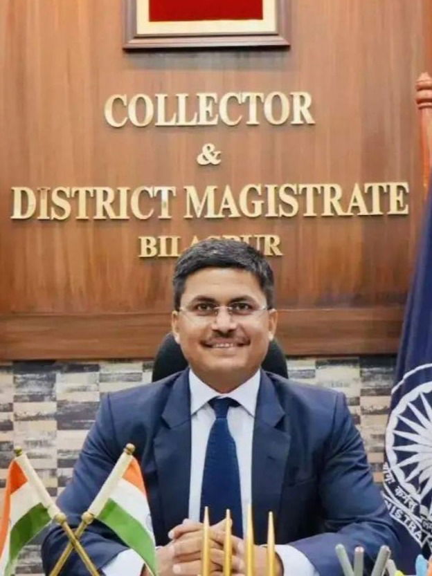 IAS अधिकाऱ्याला किती पगार मिळतो? - Marathi News | IAS अधिकाऱ्याला किती पगार मिळतो? | Latest Photos at Lokmat.com