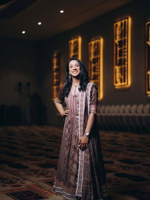 स्मृती मानधनाचे ड्रेसमध्ये एकदम कडक फोटो - Marathi News | स्मृती मानधनाचे ड्रेसमध्ये एकदम कडक फोटो | Latest Photos at Lokmat.com