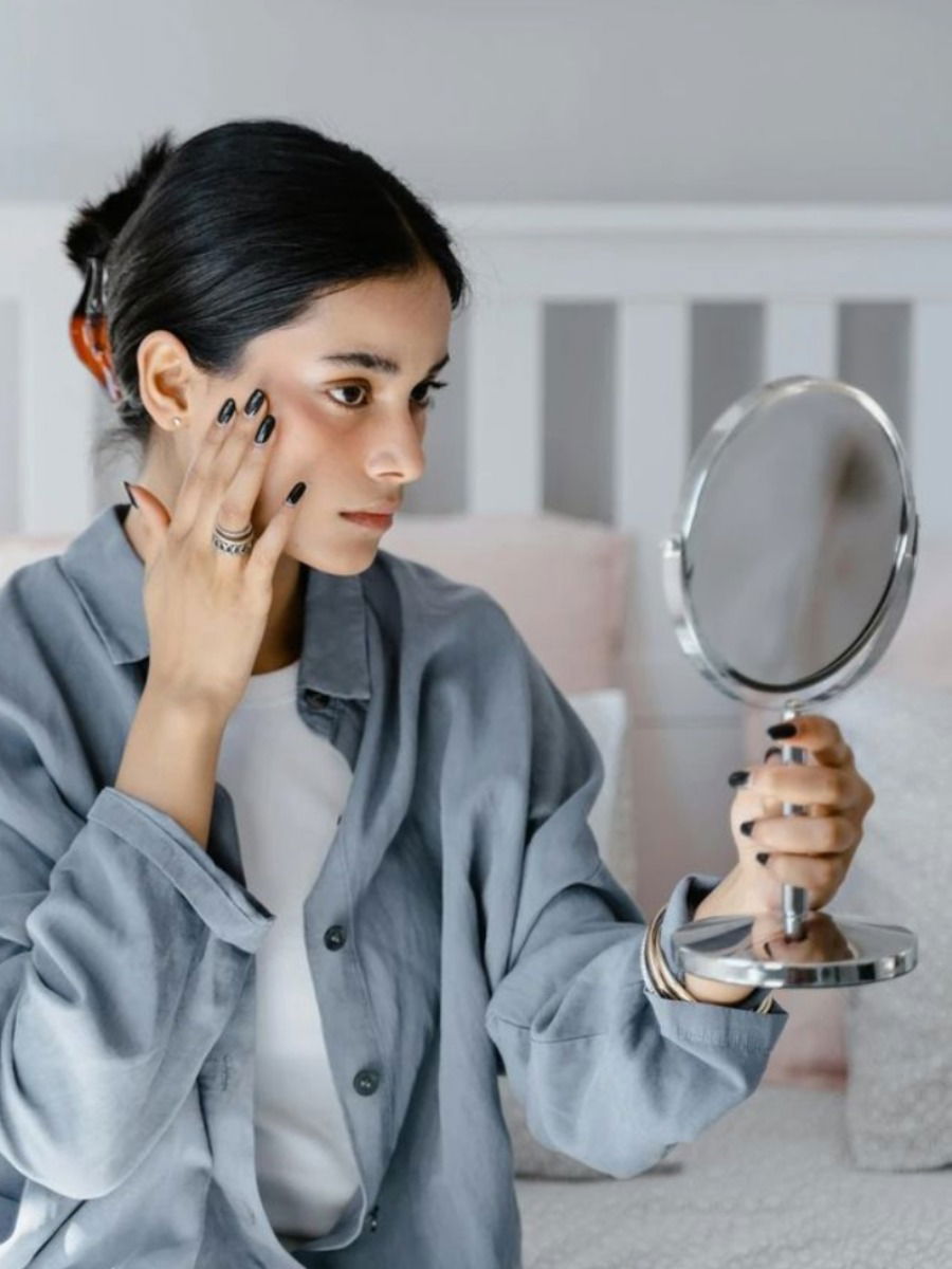 निस्तेज चेहऱ्याचे तेज परत आणण्यासाठी ९ टिप्स - Marathi News | निस्तेज चेहऱ्याचे तेज परत आणण्यासाठी ९ टिप्स | Latest Photos at Lokmat.com निस्तेज चेहऱ्याचे तेज परत आणण्यासाठी ९ टिप्स - Marathi News | निस्तेज चेहऱ्याचे तेज परत आणण्यासाठी ९ टिप्स | Latest Photos at Lokmat.com