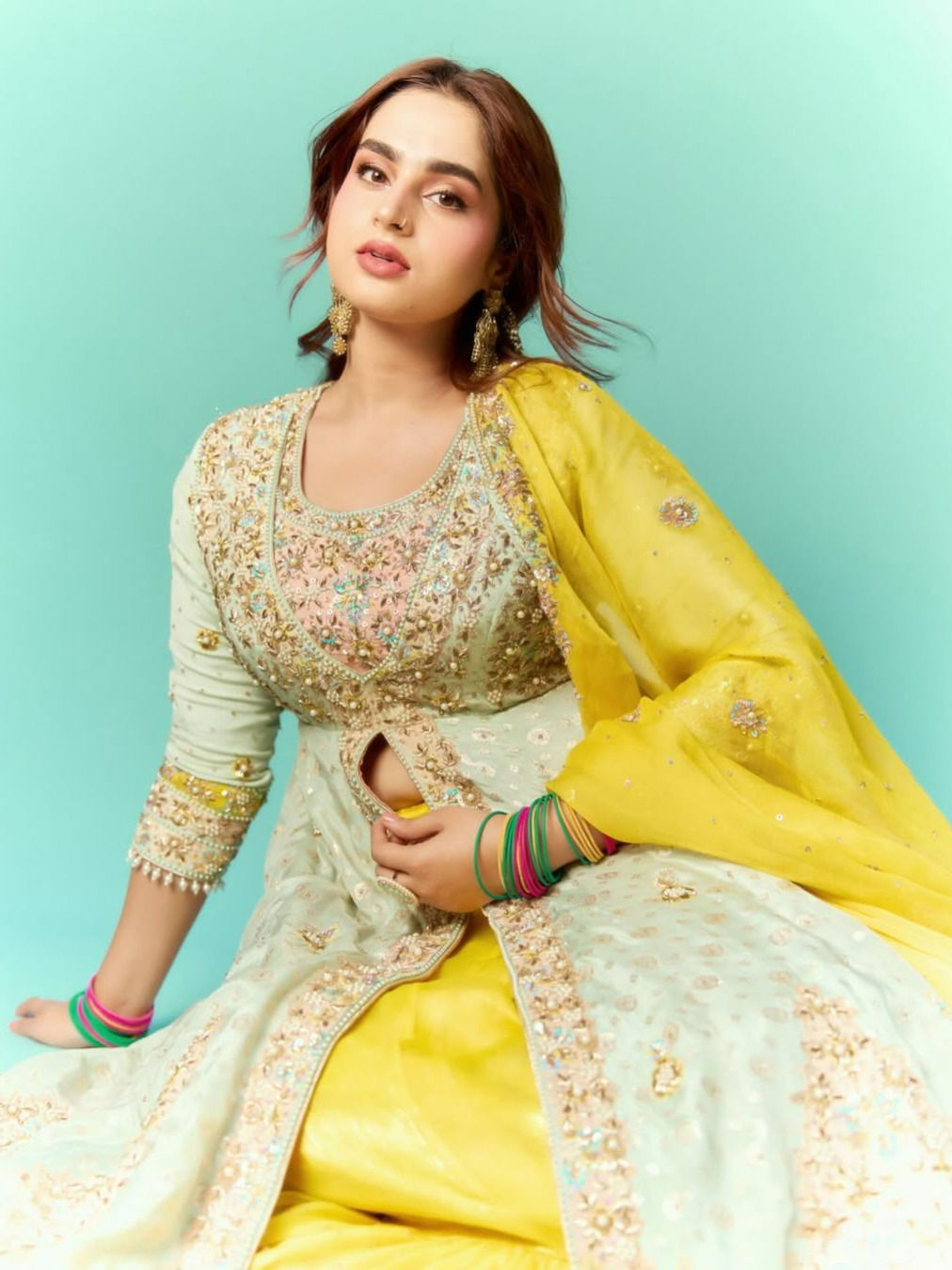 तेरी आँखों के सिवा दुनिया में रखा क्या है… तेरी आँखों के सिवा दुनिया में रखा क्या है…