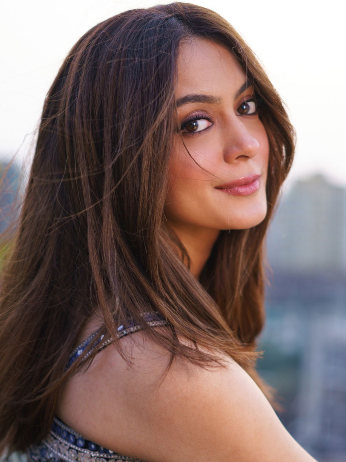 डोळे हे जुलमी गडे, मजकडे रोखून पाहू नको - Marathi News | डोळे हे जुलमी गडे, मजकडे रोखून पाहू नको | Latest Photos at Lokmat.com