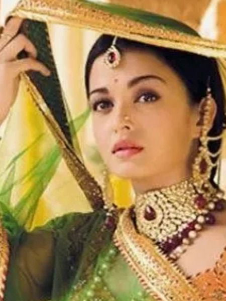 'या' बॉलिवूड चित्रपटांनी आणले हटके फॅशन ट्रेंड! - Marathi News | 'या' बॉलिवूड चित्रपटांनी आणले हटके फॅशन ट्रेंड! | Latest Photos at Lokmat.com 'या' बॉलिवूड चित्रपटांनी आणले हटके फॅशन ट्रेंड! - Marathi News | 'या' बॉलिवूड चित्रपटांनी आणले हटके फॅशन ट्रेंड! | Latest Photos at Lokmat.com