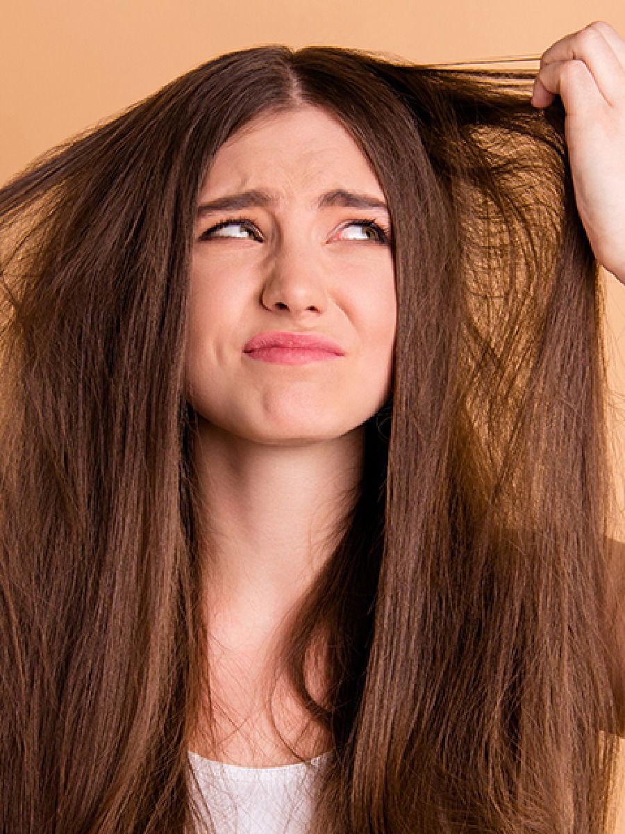 हिवाळ्यात घ्या केसांची काळजी, वापरा घरगुती हेअर मास्क - Marathi News | हिवाळ्यात घ्या केसांची काळजी, वापरा घरगुती हेअर मास्क | Latest Photos at Lokmat.com