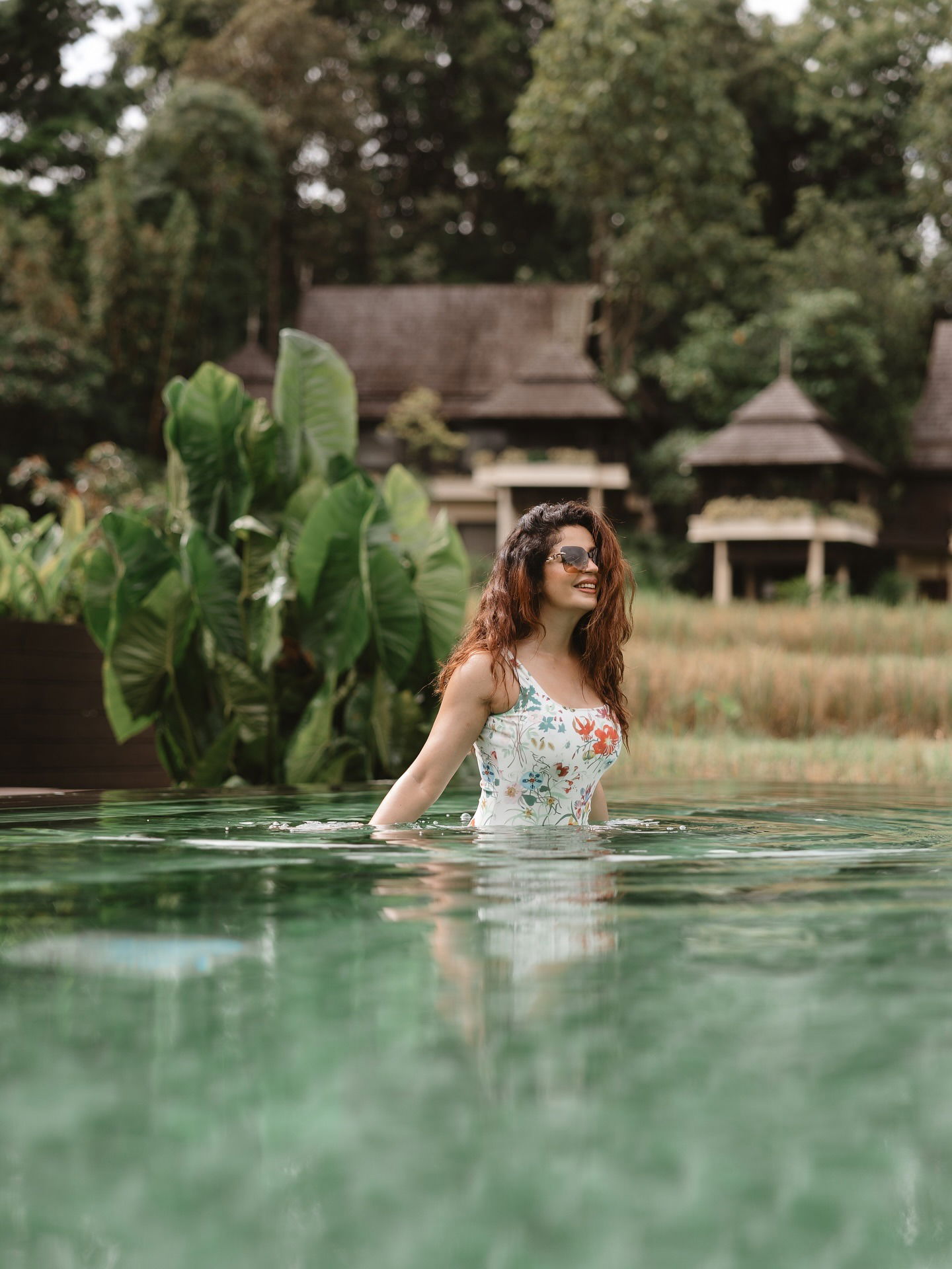 मराठी अभिनेत्रीचं स्विमिंग पूलमध्ये बोल्ड फोटोशूट - Marathi News | मराठी अभिनेत्रीचं स्विमिंग पूलमध्ये बोल्ड फोटोशूट | Latest Photos at Lokmat.com