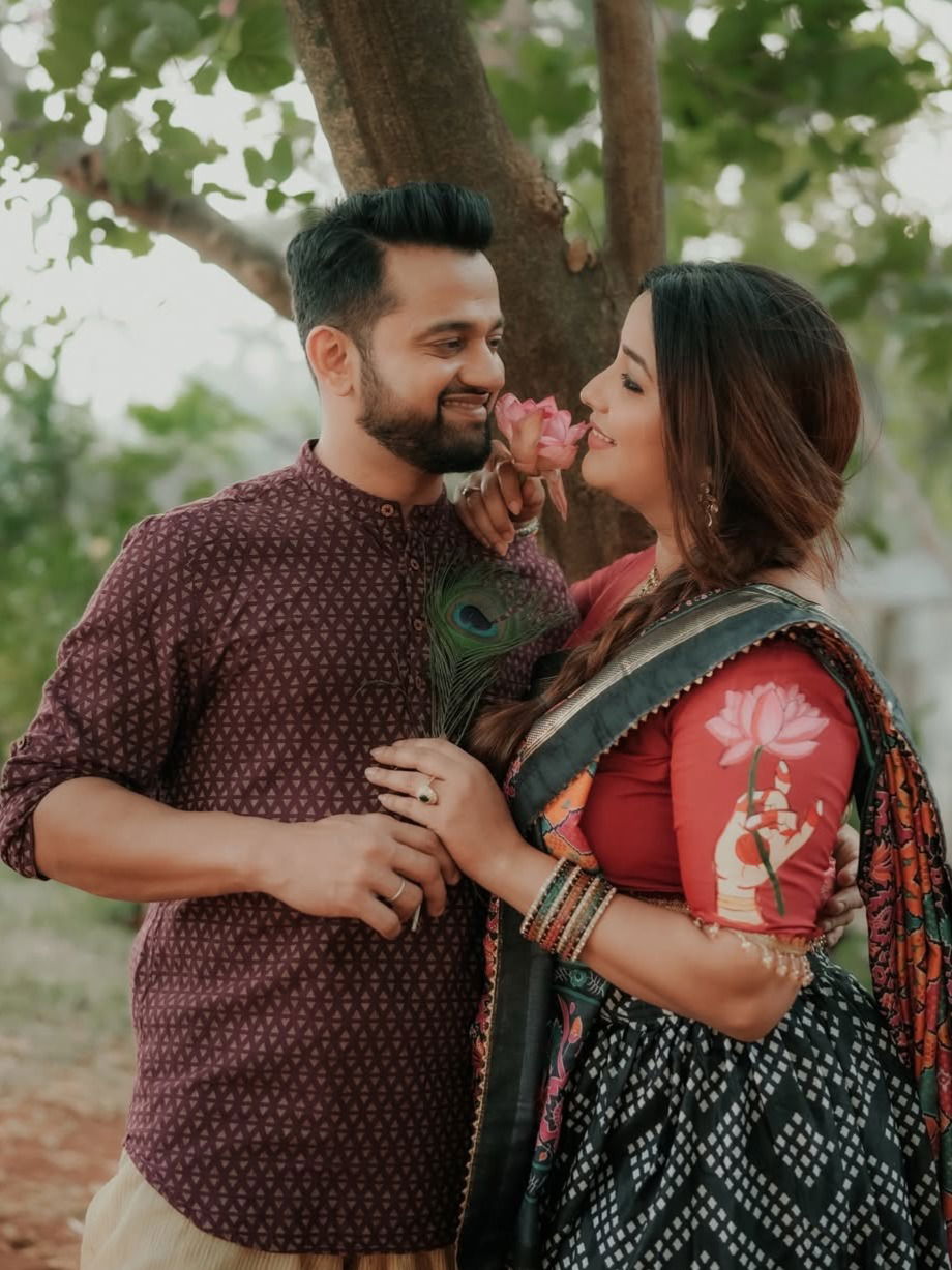 मोरपीस, कमळ अन् ते दोघे - Marathi News | मोरपीस, कमळ अन् ते दोघे | Latest Photos at Lokmat.com