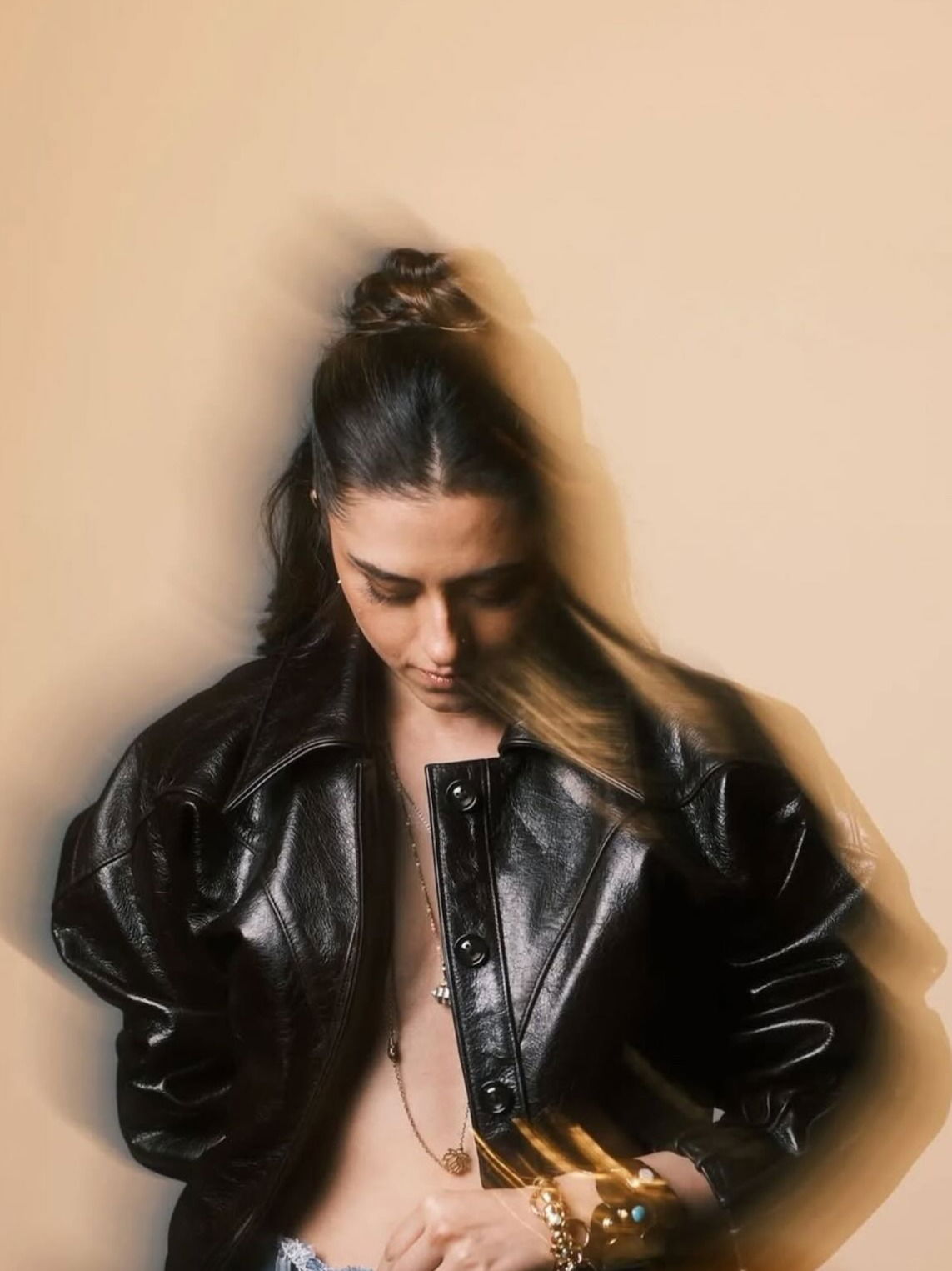 अभिनेत्रीने केलेलं बोल्ड फोटोशूट पाहतच राहाल - Marathi News | अभिनेत्रीने केलेलं बोल्ड फोटोशूट पाहतच राहाल | Latest Photos at Lokmat.com