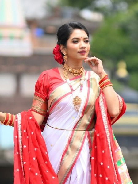 मीरा जोशीचं सुंदर फोटोशूट! - Marathi News | मीरा जोशीचं सुंदर फोटोशूट! | Latest Photos at Lokmat.com