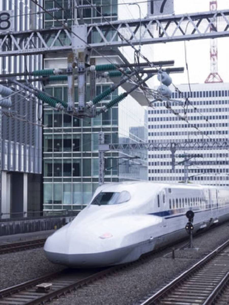 या देशातील लोक वेळेला खूप महत्व देतात - Marathi News | या देशातील लोक वेळेला खूप महत्व देतात | Latest Photos at Lokmat.com