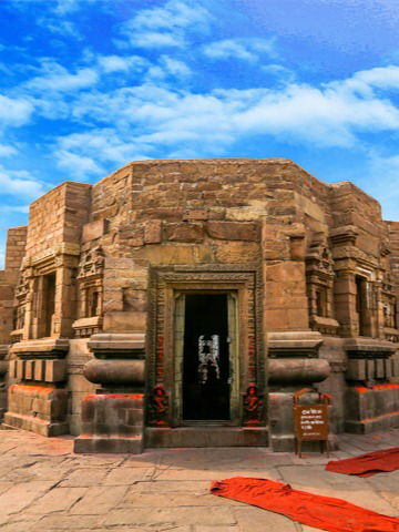 भारतातील सर्वात जुने मंदिर कुठे आहे? - Marathi News | भारतातील सर्वात जुने मंदिर कुठे आहे? | Latest Photos at Lokmat.com