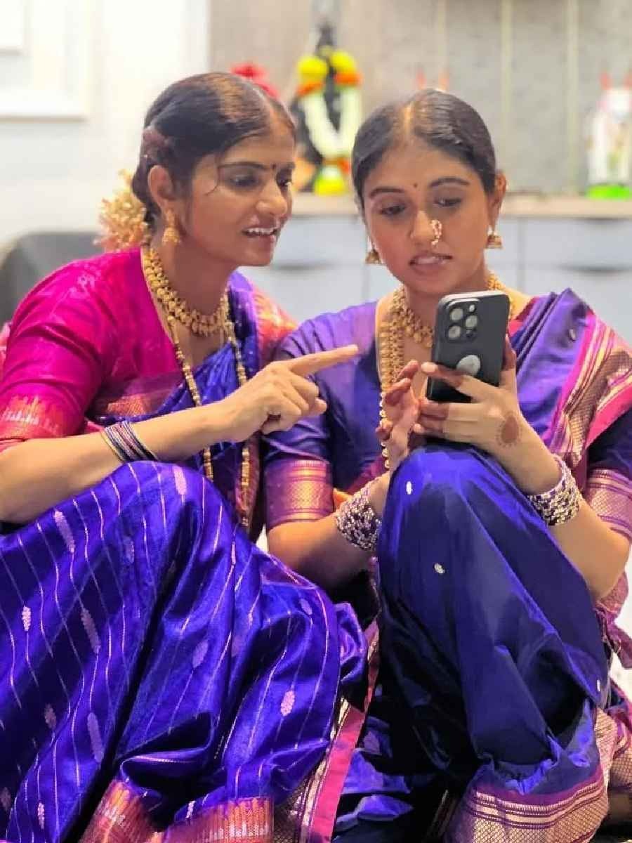 आर्चीच्या कुटुंबाला पाहिलंय का? - Marathi News | आर्चीच्या कुटुंबाला पाहिलंय का? | Latest Photos at Lokmat.com