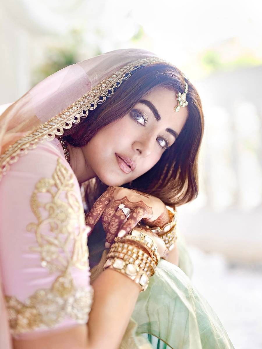 नयी नवेली दुल्हन हिना खान! - Marathi News | नयी नवेली दुल्हन हिना खान! | Latest Photos at Lokmat.com