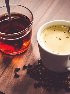 ब्लॅक कॉफी vs ब्लॅक टी: काय प्यावं? - Marathi News | ब्लॅक कॉफी vs ब्लॅक टी: काय प्यावं? | Latest Photos at Lokmat.com