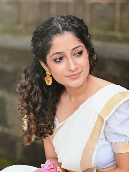 कुंजवनाची सुंदर राणी, रूप तुझे गं अंतर्यामी! - Marathi News | कुंजवनाची सुंदर राणी, रूप तुझे गं अंतर्यामी! | Latest Photos at Lokmat.com