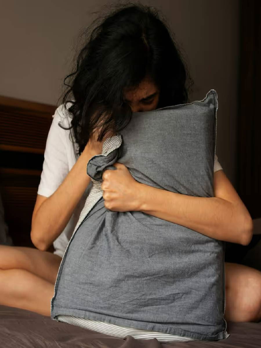 औषध न घेताही तुम्हाला गाढ झोप येईल, फक्त हे ५ उपाय करा - Marathi News | औषध न घेताही तुम्हाला गाढ झोप येईल, फक्त हे ५ उपाय करा | Latest Photos at Lokmat.com