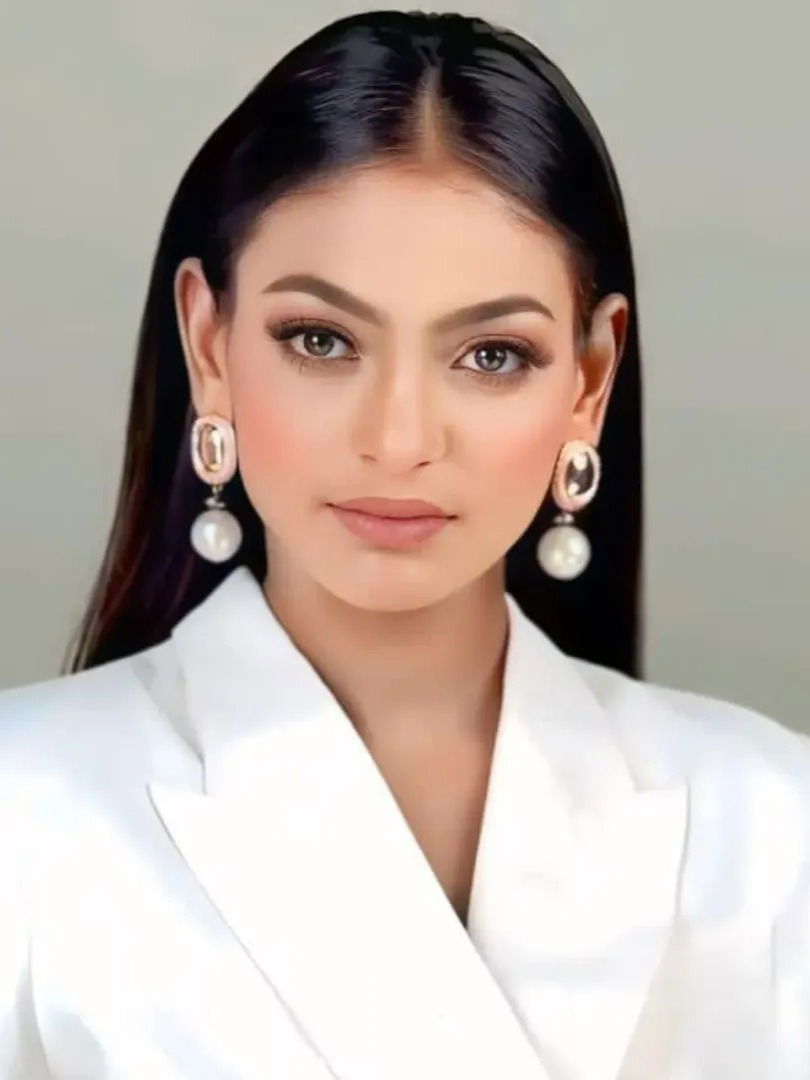 होय, ही तीच "महाकुंभ व्हायरल गर्ल" - Marathi News | होय, ही तीच "महाकुंभ व्हायरल गर्ल" | Latest Photos at Lokmat.com