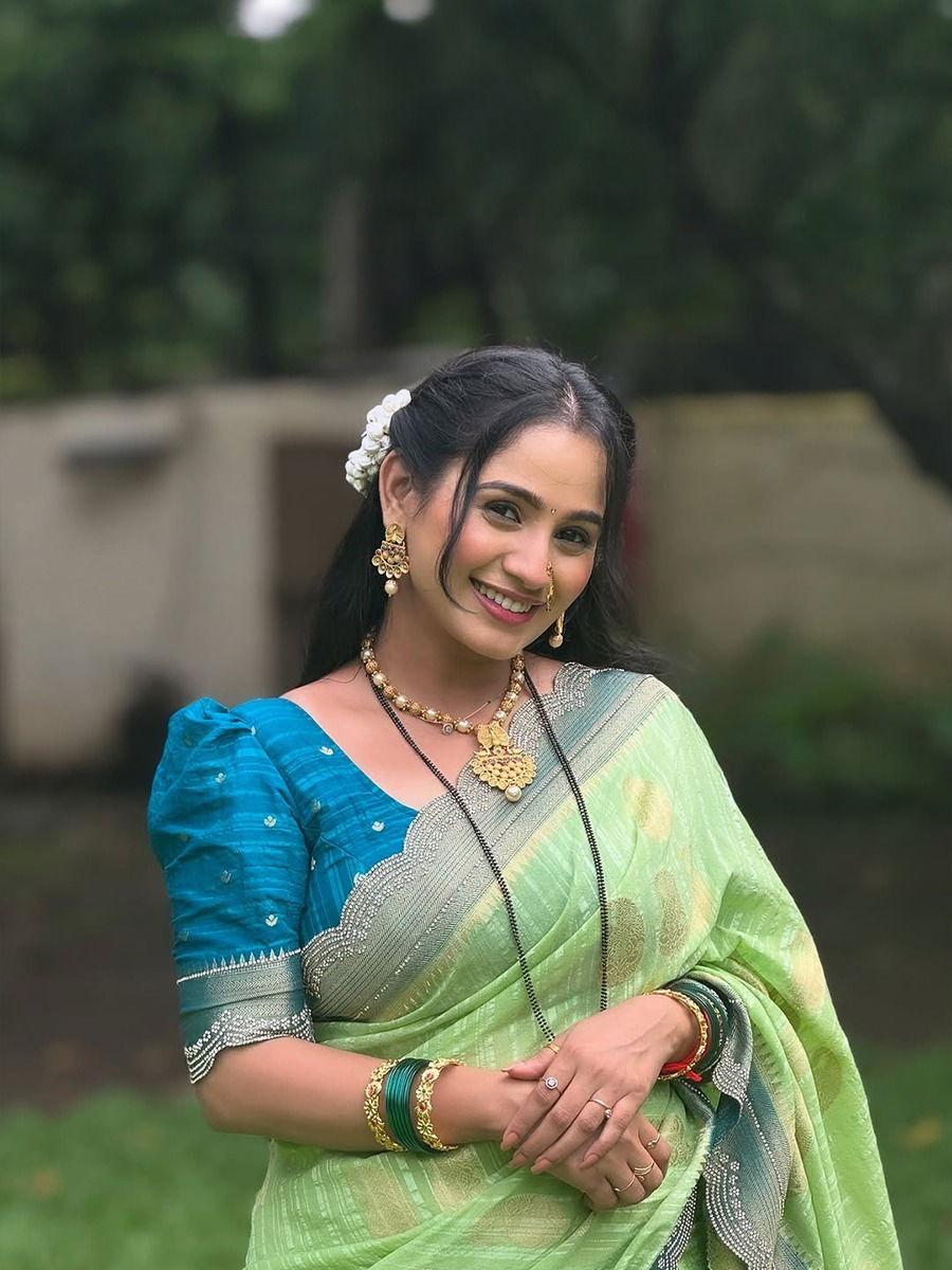 एक लाजरा न्‌ साजरा मुखडा... - Marathi News | एक लाजरा न्‌ साजरा मुखडा... | Latest Photos at Lokmat.com