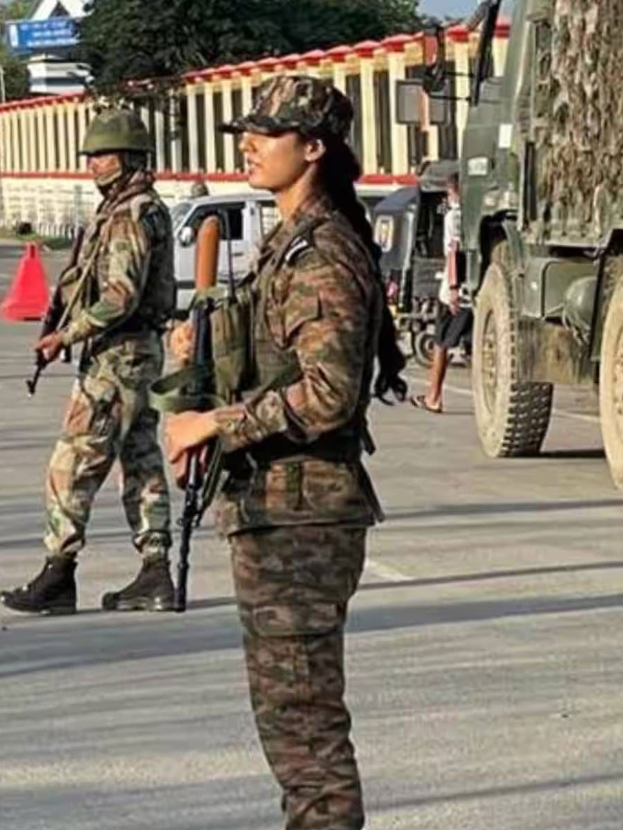 दिशा पाटनीची बहिण खुशबू पाटनी भारतीय सैन्यात कोणत्या पदावर तैनात होत्या? - Marathi News | दिशा पाटनीची बहिण खुशबू पाटनी भारतीय सैन्यात कोणत्या पदावर तैनात होत्या? | Latest Photos at Lokmat.com