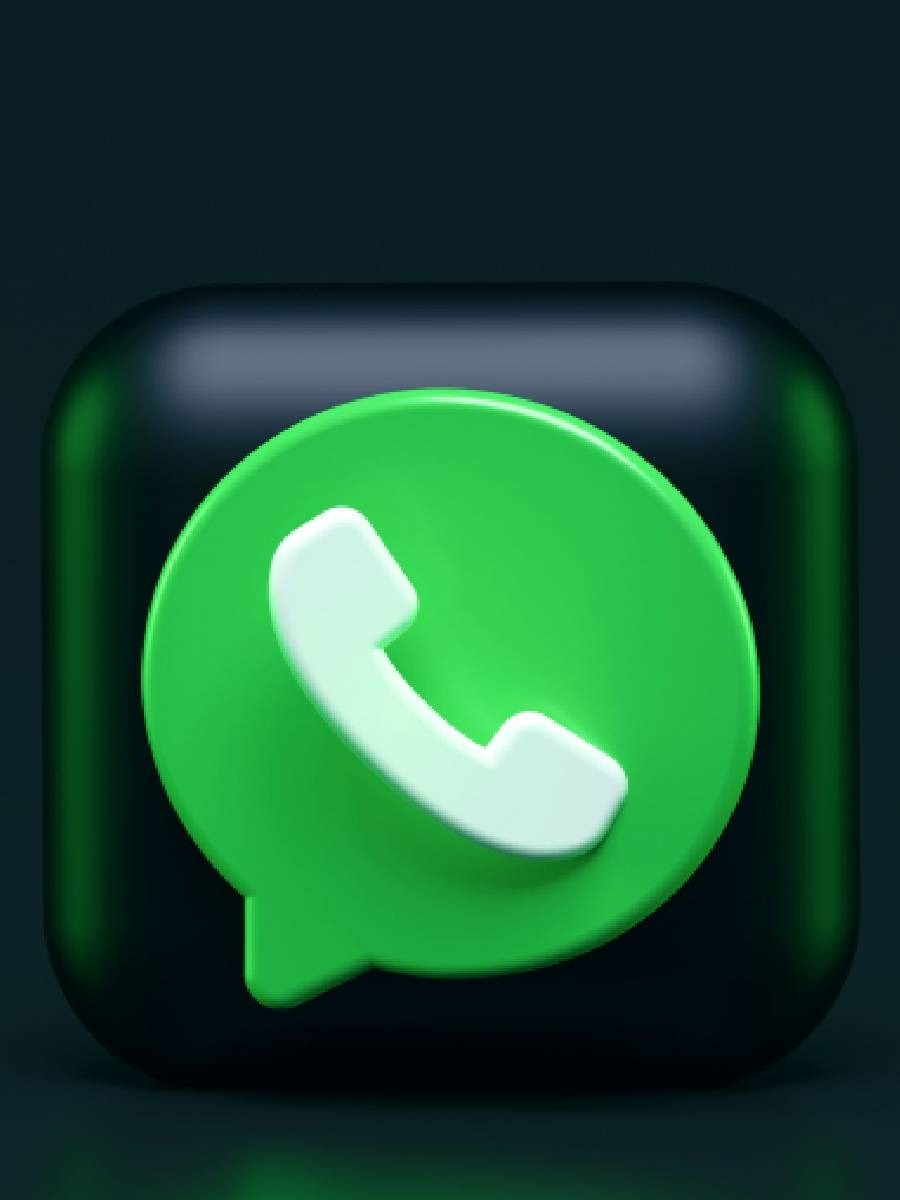 गर्लफ्रेंडने तुम्हाला WhatsApp वर ब्लॉक केले? मेसेज पाठवण्याची ही आहे ट्रिक - Marathi News | गर्लफ्रेंडने तुम्हाला WhatsApp वर ब्लॉक केले? मेसेज पाठवण्याची ही आहे ट्रिक | Latest Photos at Lokmat.com