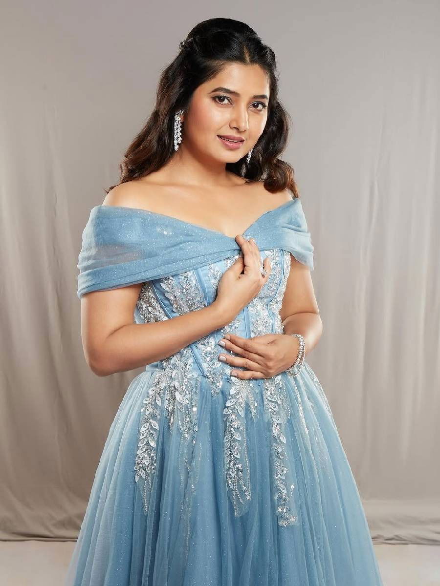 ही तर स्वप्नातली सुंदरी... - Marathi News | ही तर स्वप्नातली सुंदरी... | Latest Photos at Lokmat.com