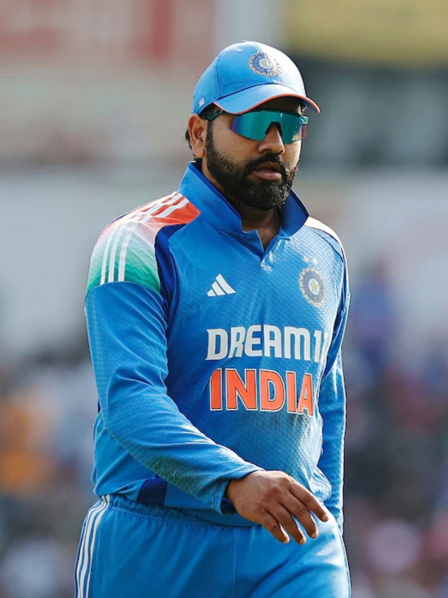 हिटमॅन रोहितला खुणावतोय खास विक्रम; फक्त या चौघांनी साधलाय डाव - Marathi News | हिटमॅन रोहितला खुणावतोय खास विक्रम; फक्त या चौघांनी साधलाय डाव | Latest Photos at Lokmat.com