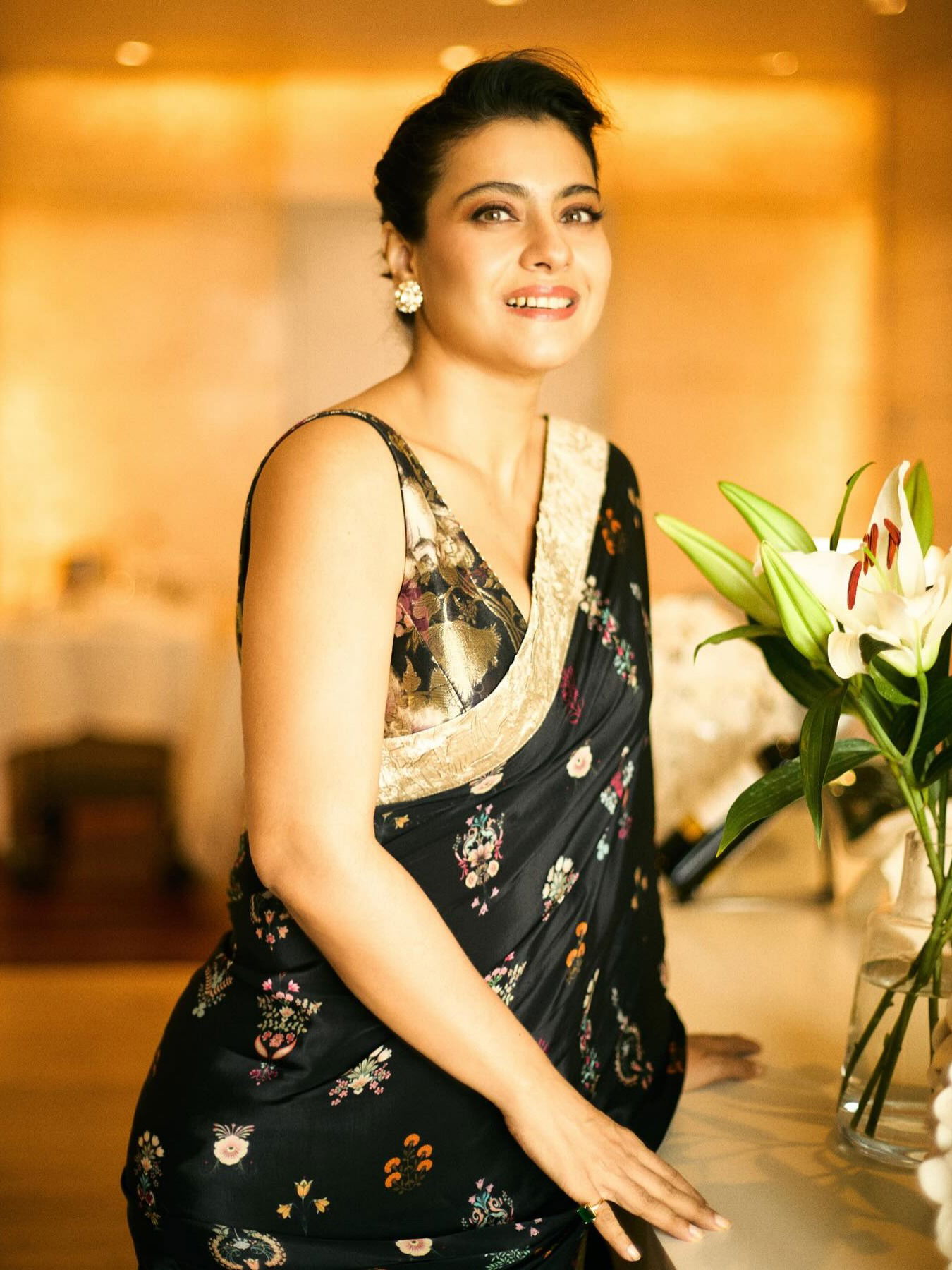 किती वर्षांची झाली काजोल? - Marathi News | किती वर्षांची झाली काजोल? | Latest Photos at Lokmat.com