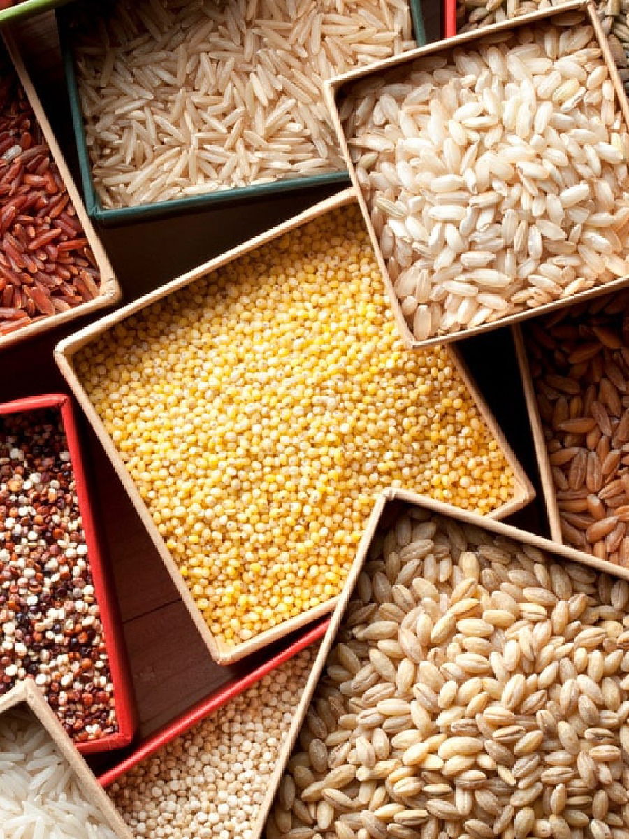 धान्यांमध्ये कीड लागू नये म्हणून करा ‘हे’ घरगुती उपाय - Marathi News | धान्यांमध्ये कीड लागू नये म्हणून करा ‘हे’ घरगुती उपाय | Latest Photos at Lokmat.com